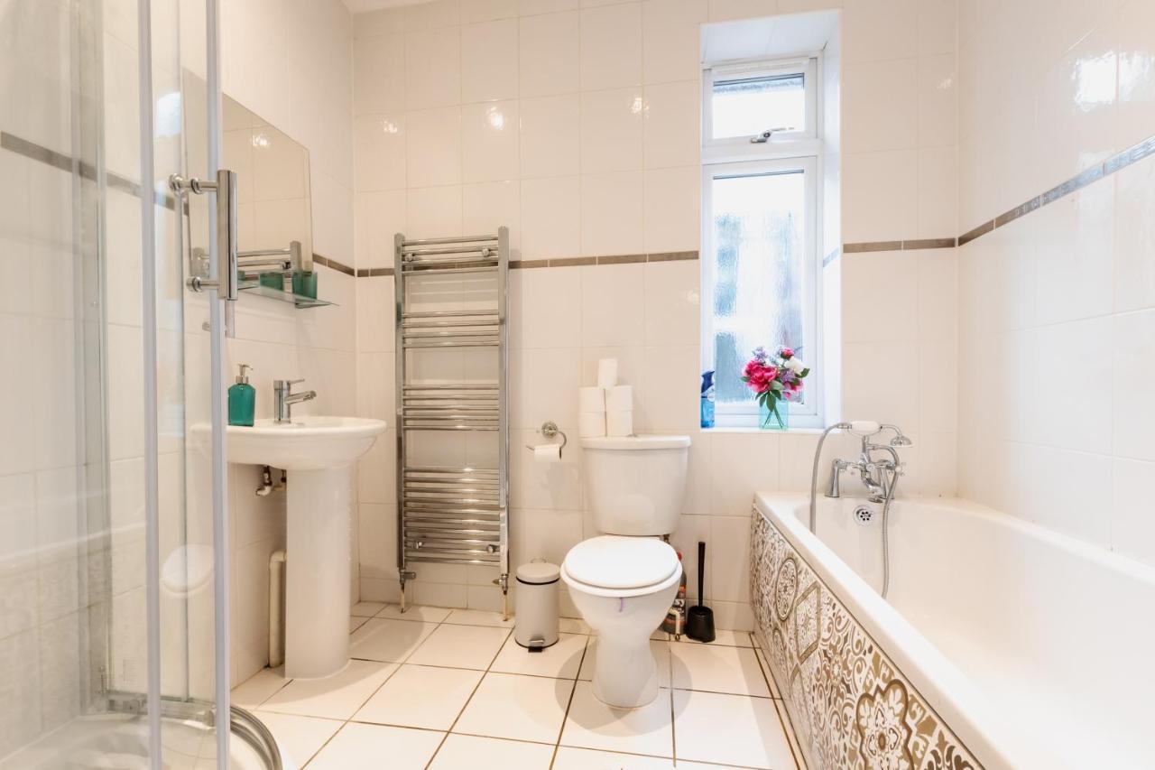 Accessible 3-Bedroom Bungalow With Patio +Driveway Southampton Buitenkant foto
