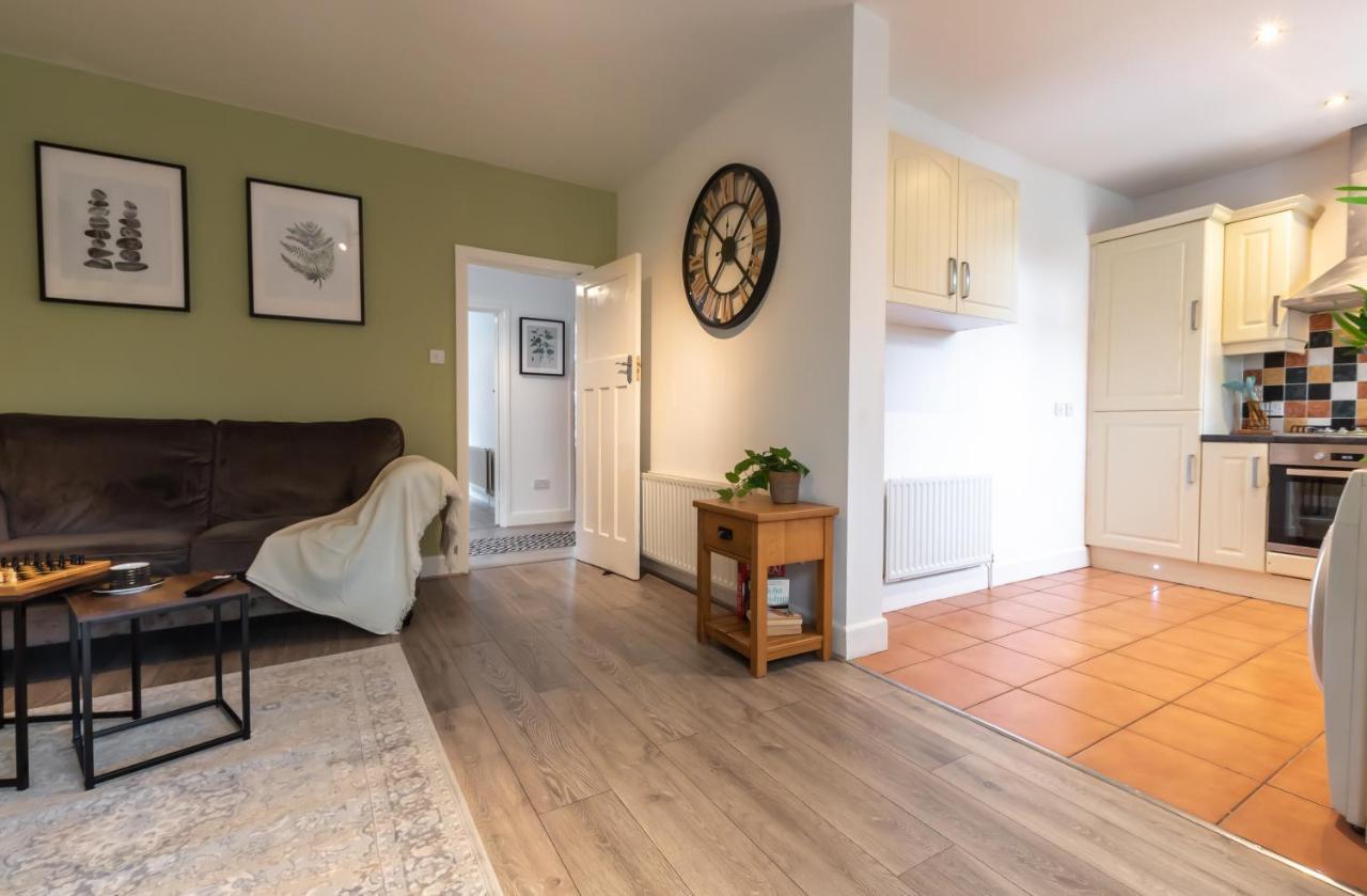 Accessible 3-Bedroom Bungalow With Patio +Driveway Southampton Buitenkant foto