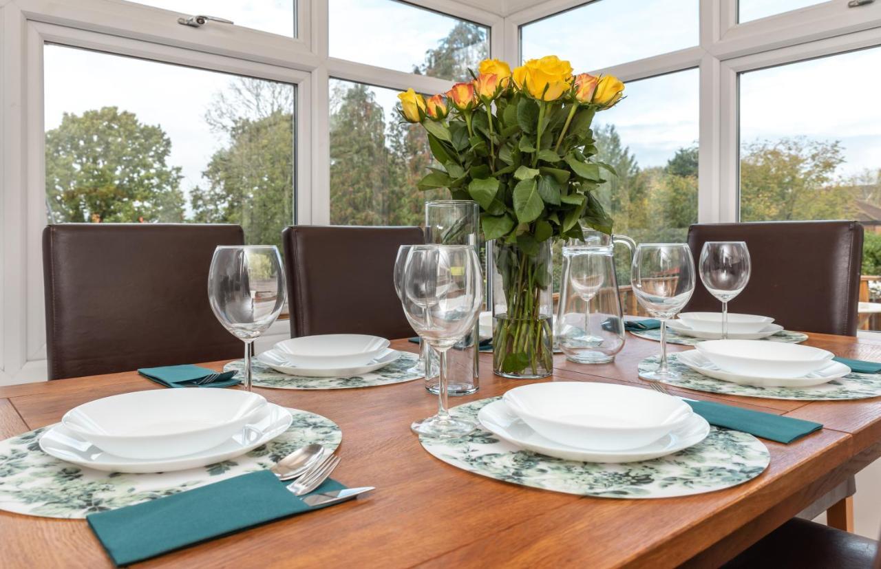 Accessible 3-Bedroom Bungalow With Patio +Driveway Southampton Buitenkant foto