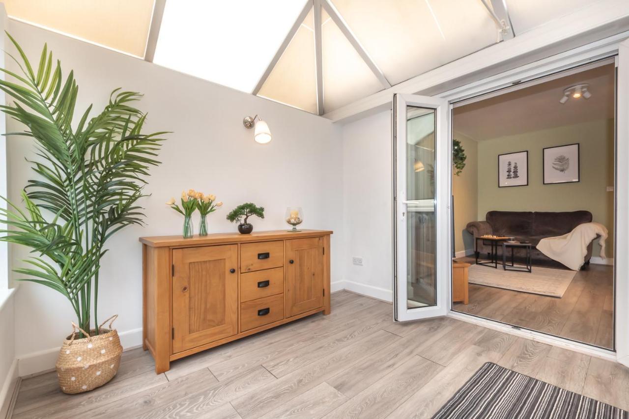 Accessible 3-Bedroom Bungalow With Patio +Driveway Southampton Buitenkant foto