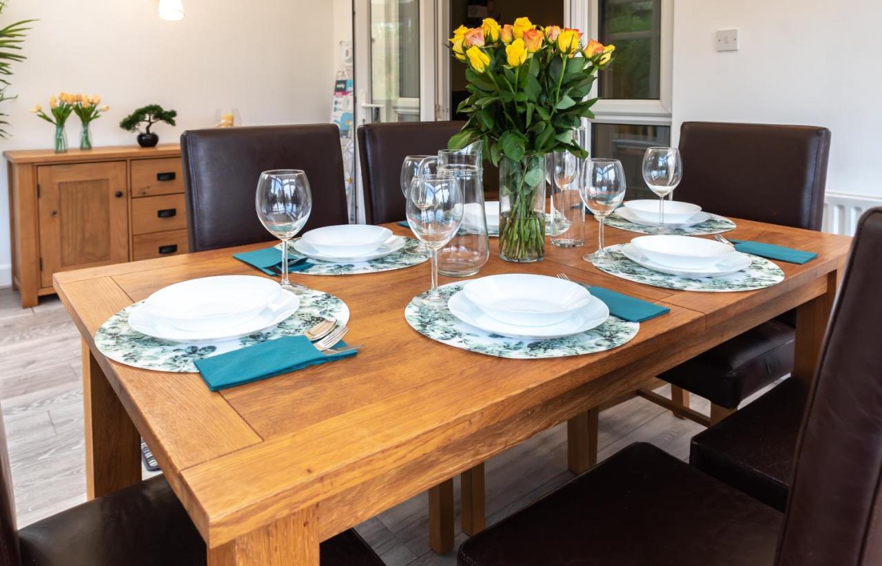 Accessible 3-Bedroom Bungalow With Patio +Driveway Southampton Buitenkant foto