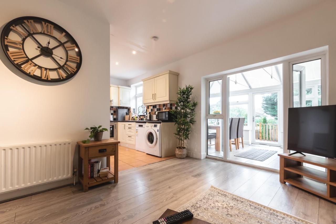 Accessible 3-Bedroom Bungalow With Patio +Driveway Southampton Buitenkant foto